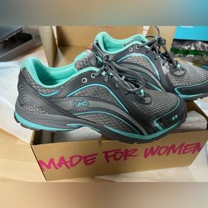 Ryka Women’s Sky Walking shoes